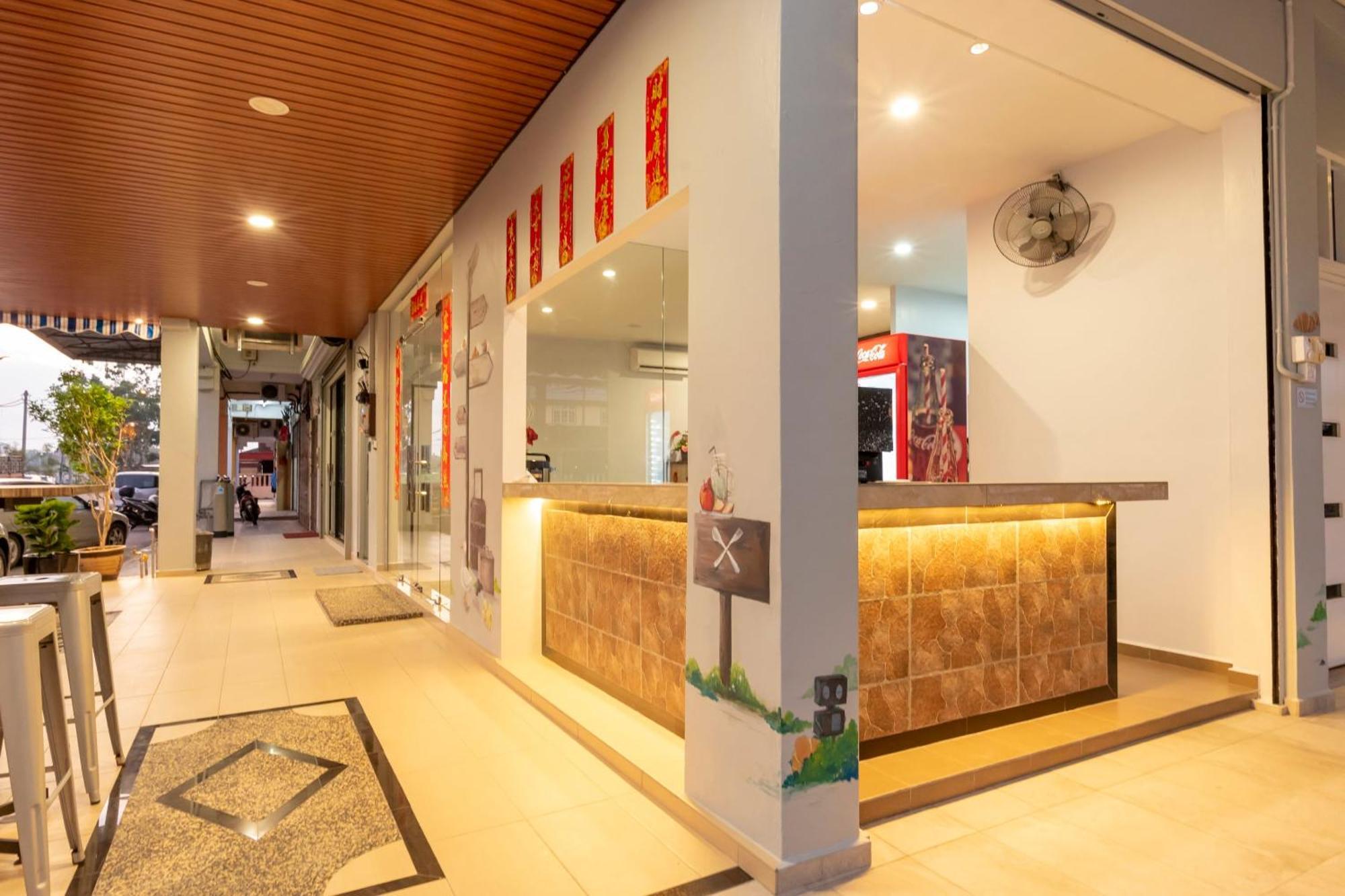 Oyo 778 Bmw 2 Hotel Muar Exterior photo